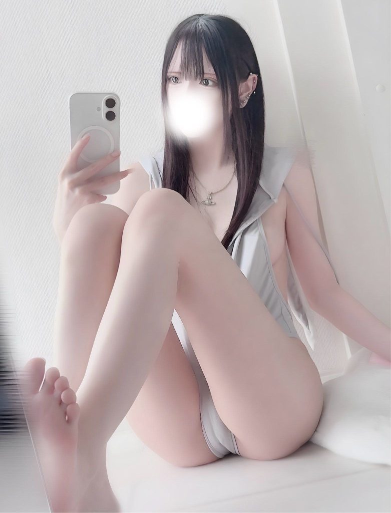 7-14-781x1024 🔸色白女子 × 透き通るような肌。