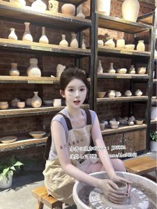 元気妹系 × ハイテンション可愛い.