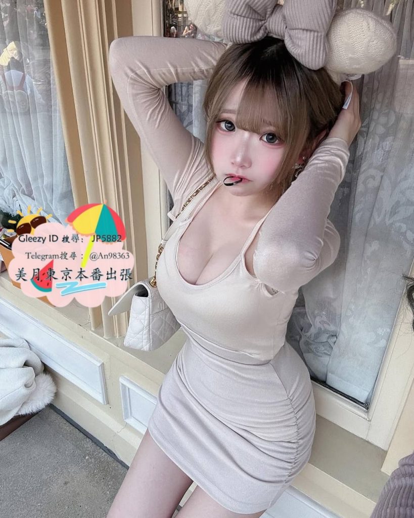 w-819x1024 🔸清楚女子 × 隠れ淫乱