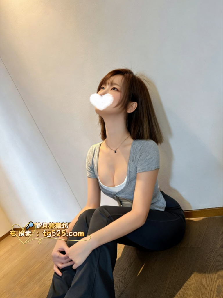 6105.-2-768x1024 東京番号：27-6105ベッドの上でとても遊んでいて、